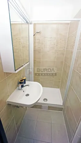 Pronájem bytu 1+kk, Neratovice, 28 m2