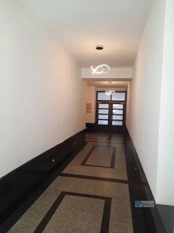 Pronájem bytu 2+kk, Praha - Nové Město, Vyšehradská, 43 m2