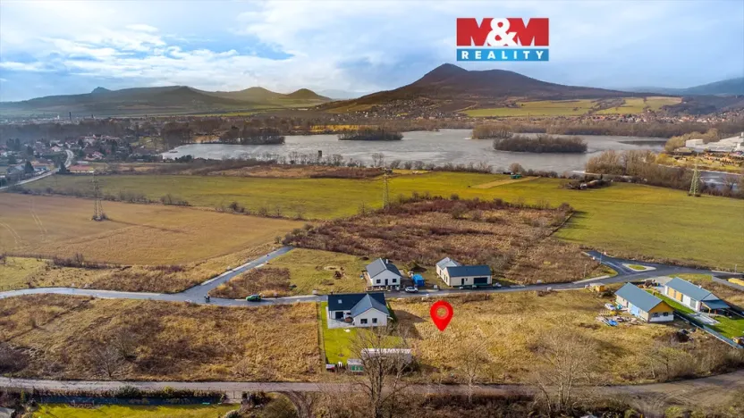 Prodej pozemku pro bydlení, Píšťany, 1098 m2