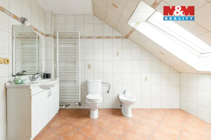 Prodej rodinného domu, Ivaň, 353 m2