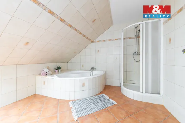 Prodej rodinného domu, Ivaň, 353 m2