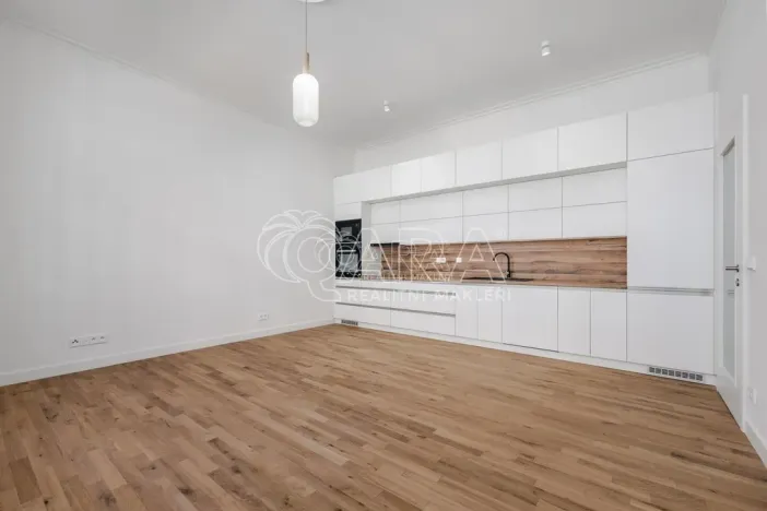 Pronájem bytu 2+kk, Praha - Nusle, Jaromírova, 58 m2