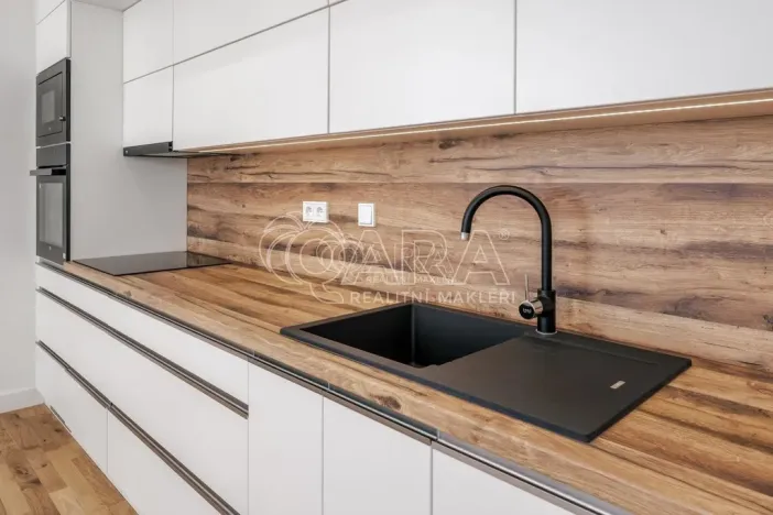 Pronájem bytu 2+kk, Praha - Nusle, Jaromírova, 58 m2