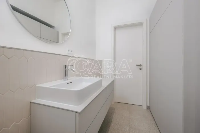 Pronájem bytu 2+kk, Praha - Nusle, Jaromírova, 58 m2