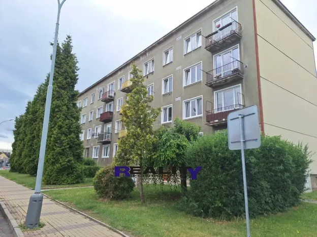 Pronájem bytu 1+kk, Podbořany, Husova, 24 m2
