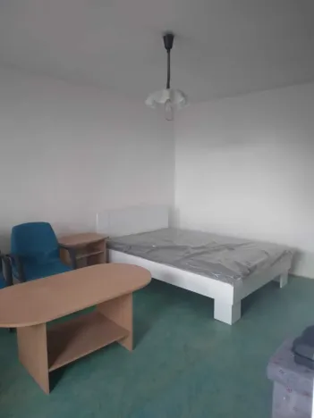 Pronájem bytu 1+kk, Pardubice - Polabiny, Grusova, 29 m2