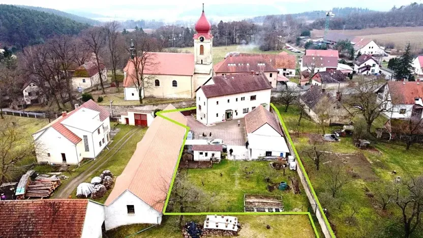 Prodej komerční nemovitosti, Borotice, 282 m2