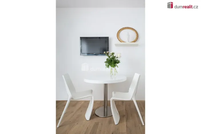 Pronájem bytu 2+kk, Praha - Košíře, Plzeňská, 55 m2