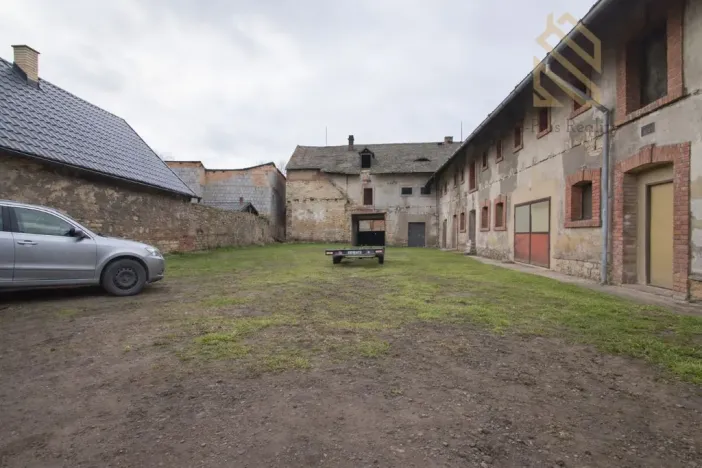 Prodej obchodního prostoru, Veltěže, Perucká, 1326 m2