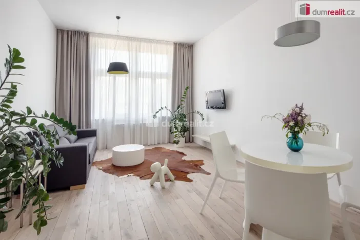 Pronájem bytu 2+kk, Praha - Košíře, Plzeňská, 52 m2
