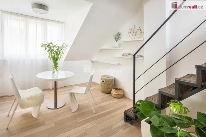 Pronájem bytu 1+1, Praha - Košíře, Plzeňská, 38 m2