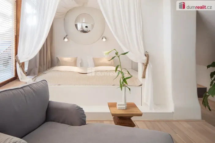 Pronájem bytu 1+1, Praha - Košíře, Plzeňská, 38 m2