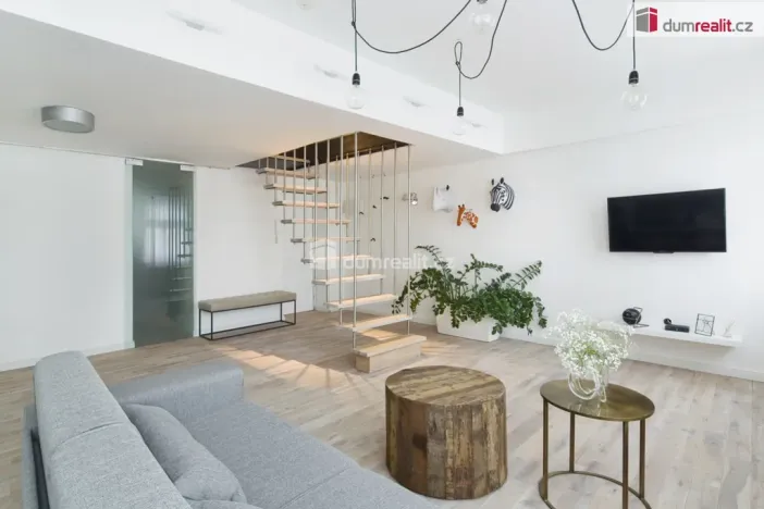 Pronájem bytu 2+kk, Praha - Košíře, Plzeňská, 53 m2