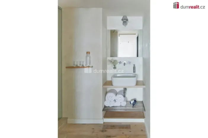 Pronájem bytu 2+kk, Praha - Košíře, Plzeňská, 53 m2