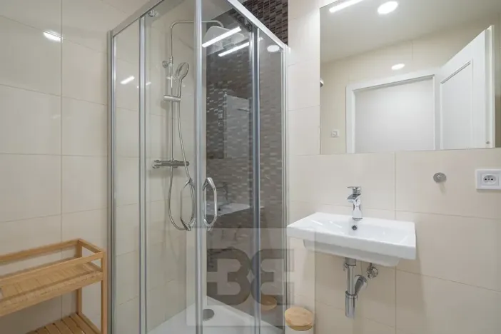 Pronájem bytu 2+kk, Praha - Vinohrady, Varšavská, 48 m2