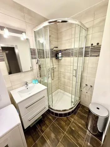 Pronájem bytu 2+1, Praha - Vokovice, Jemenská, 57 m2