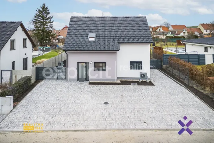 Prodej bytu 3+kk, Ostrožská Nová Ves, U Svatých, 81 m2