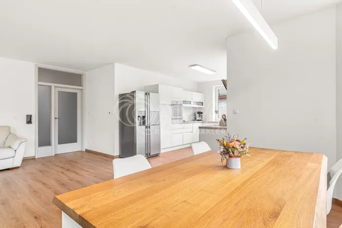 Prodej rodinného domu, Postřižín, Jelení, 169 m2