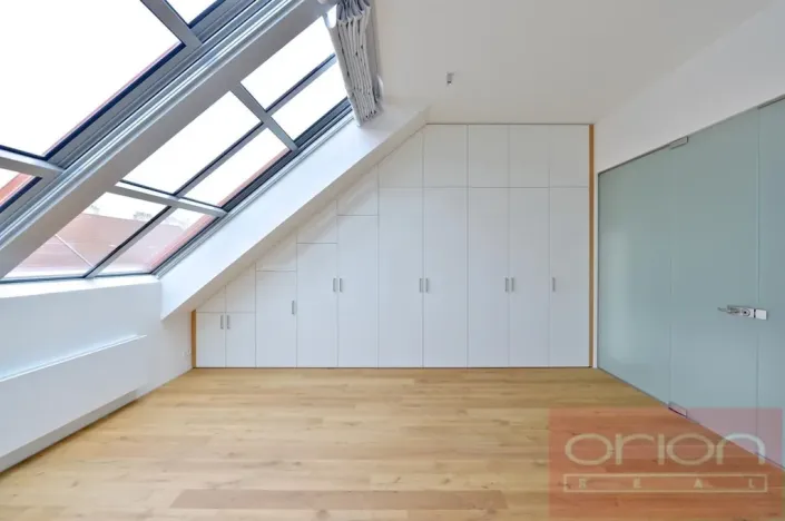 Pronájem bytu 4+kk, Praha - Vinohrady, Laubova, 454 m2