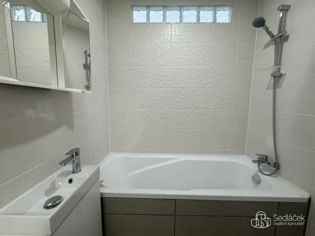 Pronájem bytu 2+kk, Sokolov, Švabinského, 45 m2