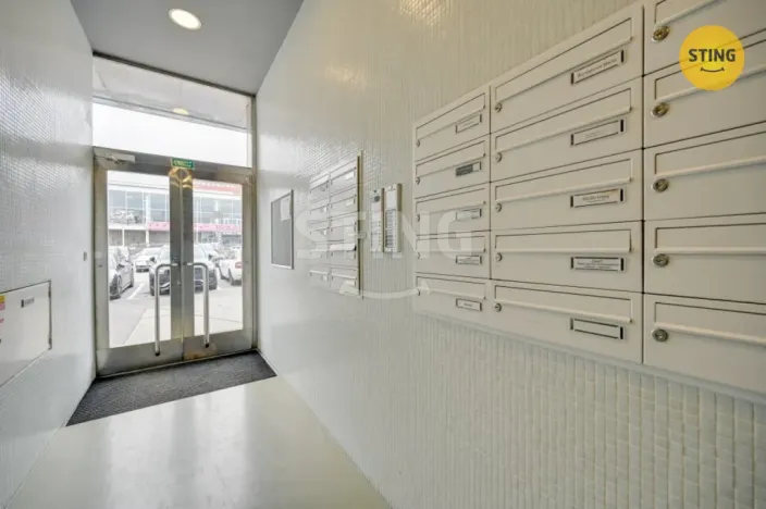 Pronájem kanceláře, Zlín, třída Tomáše Bati, 108 m2