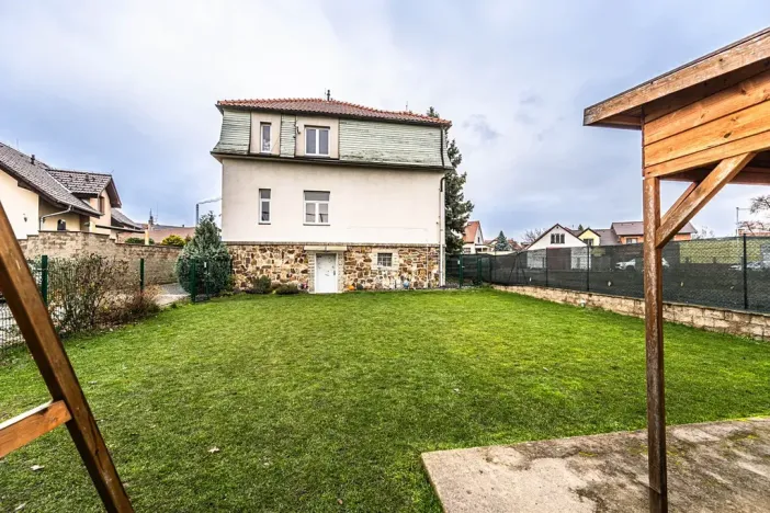 Prodej obchodního prostoru, Praha - Štěrboholy, Ústřední, 280 m2