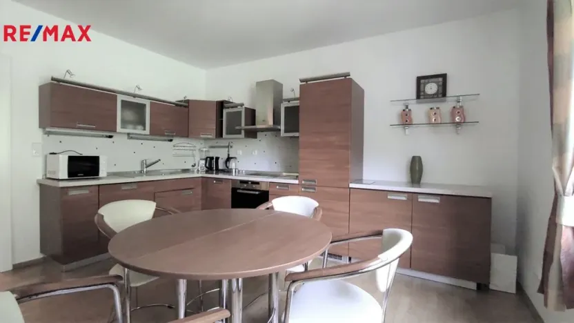 Pronájem bytu 3+1, Karlovy Vary, Mariánskolázeňská, 120 m2