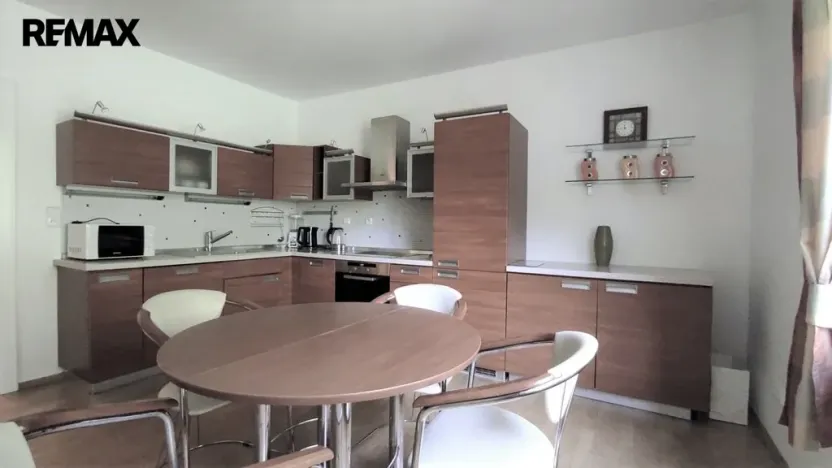 Pronájem bytu 3+1, Karlovy Vary, Mariánskolázeňská, 120 m2