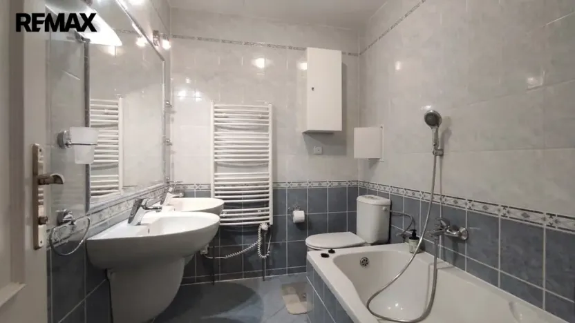 Pronájem bytu 3+1, Karlovy Vary, Mariánskolázeňská, 120 m2