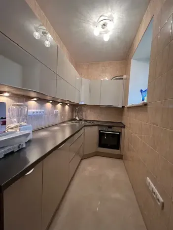 Prodej bytu 1+kk, Karlovy Vary, Poděbradská, 58 m2