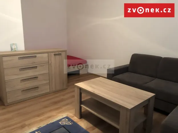 Pronájem bytu 1+1, Zlín, Křiby, 36 m2