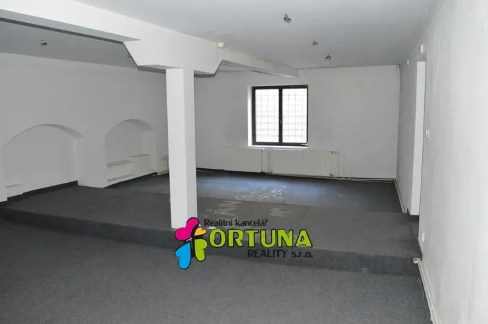 Prodej obchodního prostoru, České Budějovice - České Budějovice 1, Krajinská, 1563 m2