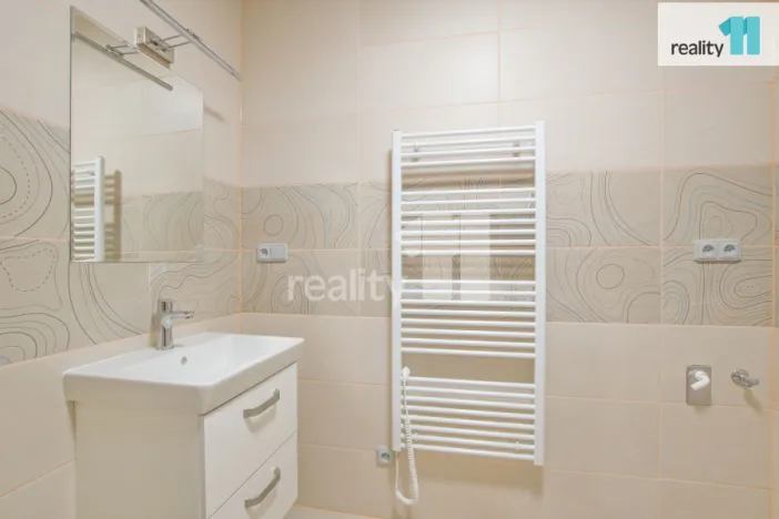 Pronájem bytu 2+kk, Liberec - Liberec II-Nové Město, Papírová, 74 m2