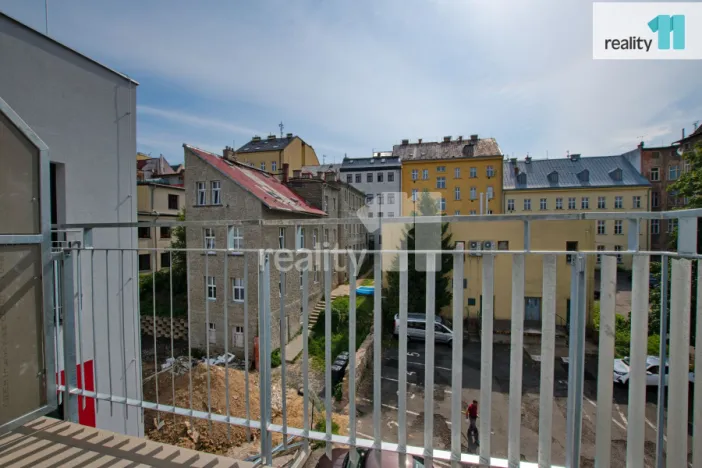 Pronájem bytu 2+kk, Liberec - Liberec II-Nové Město, Papírová, 74 m2