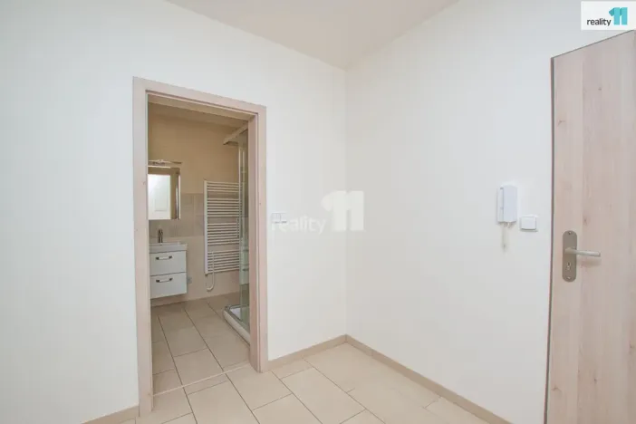 Pronájem bytu 2+kk, Liberec - Liberec II-Nové Město, Papírová, 74 m2