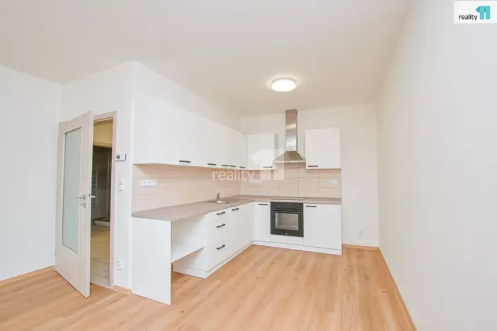 Pronájem bytu 2+kk, Liberec - Liberec II-Nové Město, Papírová, 74 m2