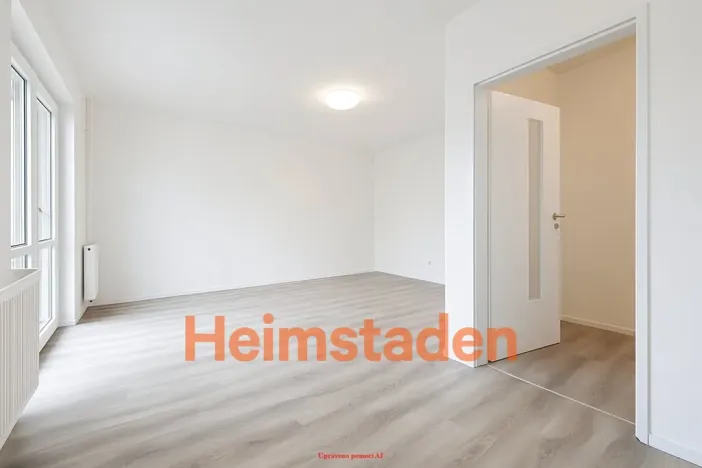 Pronájem komerční nemovitosti, Havířov - Město, nám. Republiky, 34 m2