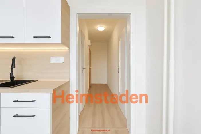 Pronájem komerční nemovitosti, Havířov - Město, nám. Republiky, 34 m2