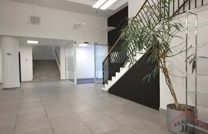 Pronájem kanceláře, Praha - Veleslavín, Na okraji, 215 m2