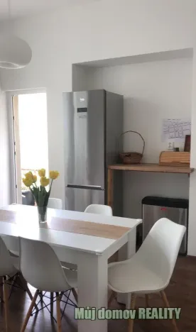 Pronájem bytu 3+kk, Praha - Karlín, Křižíkova, 74 m2