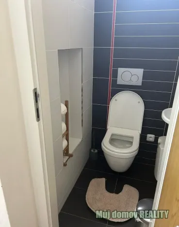 Pronájem bytu 3+kk, Praha - Karlín, Křižíkova, 74 m2