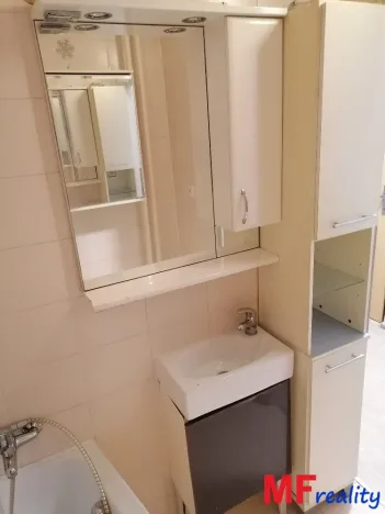 Prodej bytu 3+1, Náchod - Staré Město nad Metují, Pražská, 71 m2