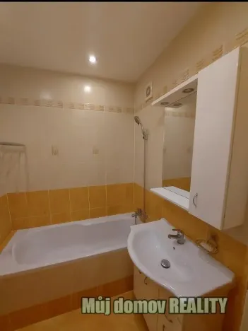 Pronájem bytu 3+1, Praha - Libuš, Zbudovská, 72 m2