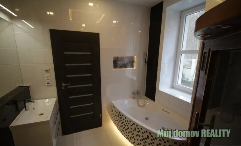 Pronájem bytu 4+kk, Praha - Smíchov, Plzeňská, 100 m2