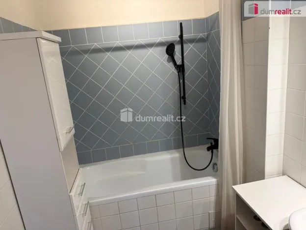 Pronájem bytu 2+kk, Praha - Vršovice, Rybalkova, 59 m2