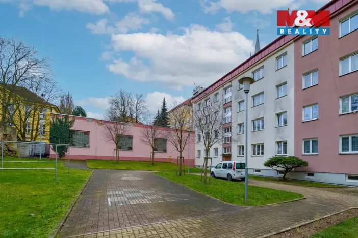 Pronájem bytu 2+1, Cheb, Kasární náměstí, 54 m2