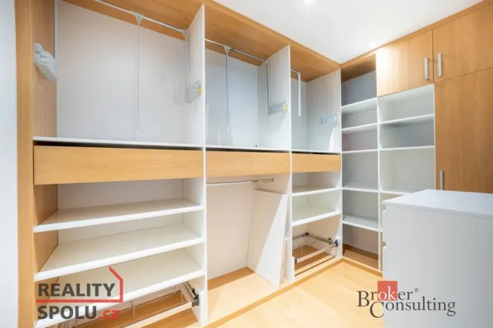 Prodej bytu 3+kk, Pohořelice, Znojemská, 89 m2