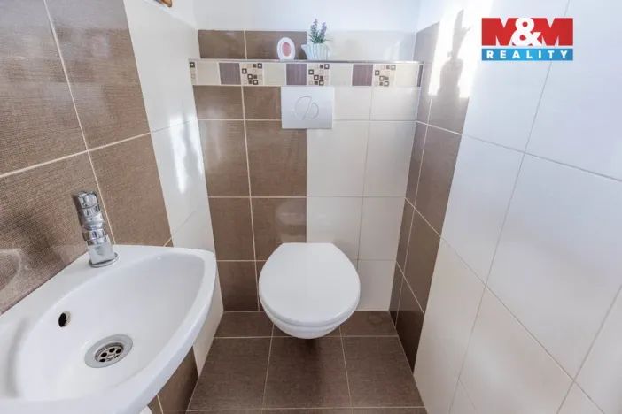 Prodej rodinného domu, Chřibská, 200 m2