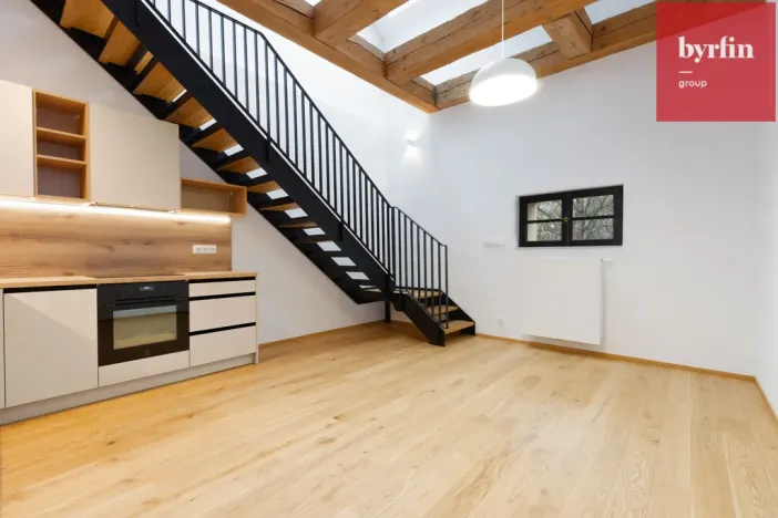 Pronájem bytu 2+kk, Praha, Vrtbova, 56 m2