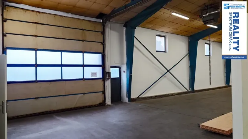 Pronájem skladu, Lišov, Hůrecká, 711 m2
